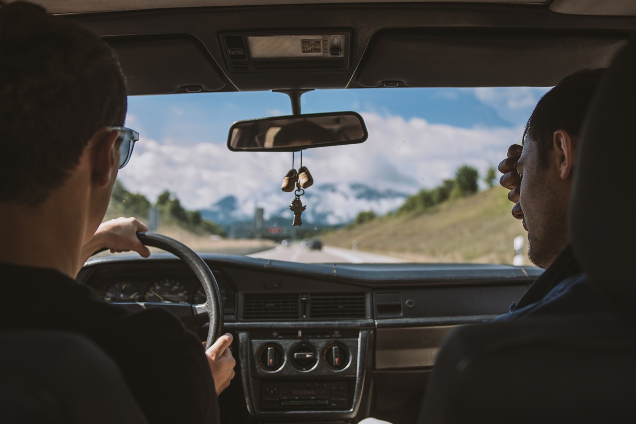 Here Are 6 Key Tenets of Defensive Driving